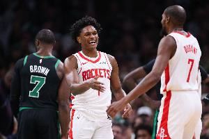 5场磨合渐入佳境!火箭不仅强在KD一人 成熟体系与巨星相辅相成